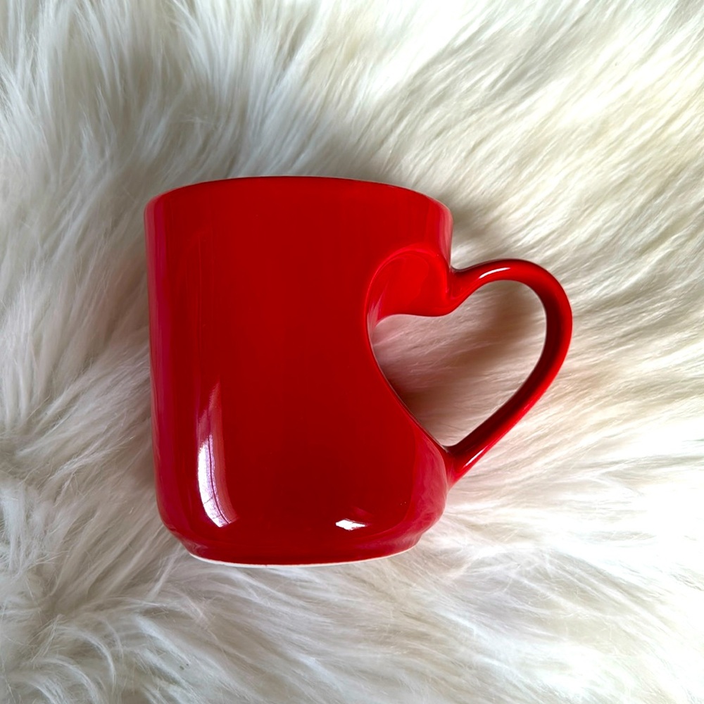 ❤️NWT - TARGET Threshold Valentines Heart Handle Mug